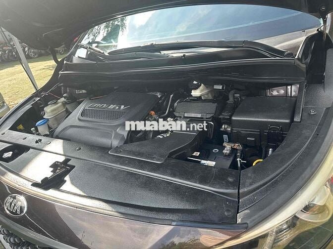 Kia Sedona 2017 2.2L DATH - 120000 km