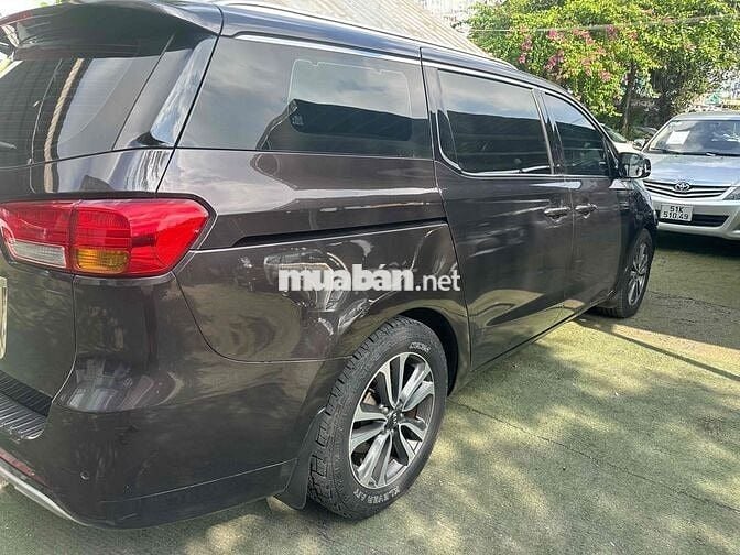 Kia Sedona 2017 2.2L DATH - 120000 km