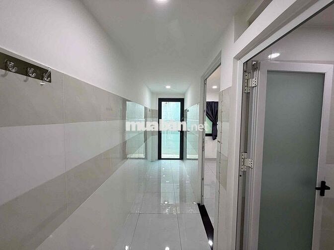 NHÀ ĐẸP NHƯ MỚI 2PN+ KHU BÊN SÔNG P. HBC TĐ GIÁ 12 TRIỆU SẴN MÁY LẠNH
