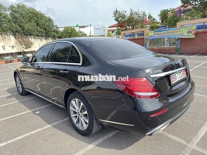 Mercedes Benz E Class 2019 E200 - 60 km