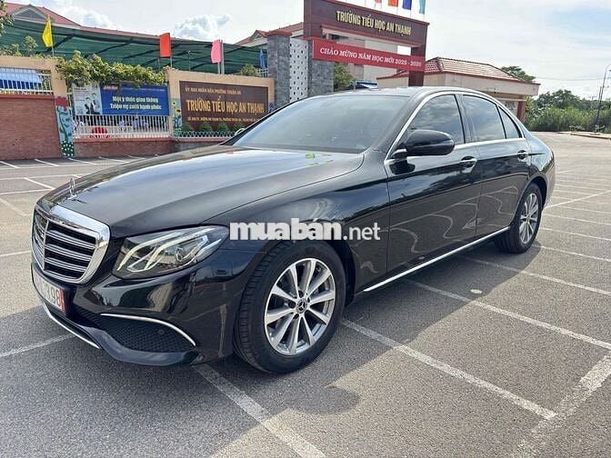 Mercedes Benz E Class 2019 E200 - 60 km