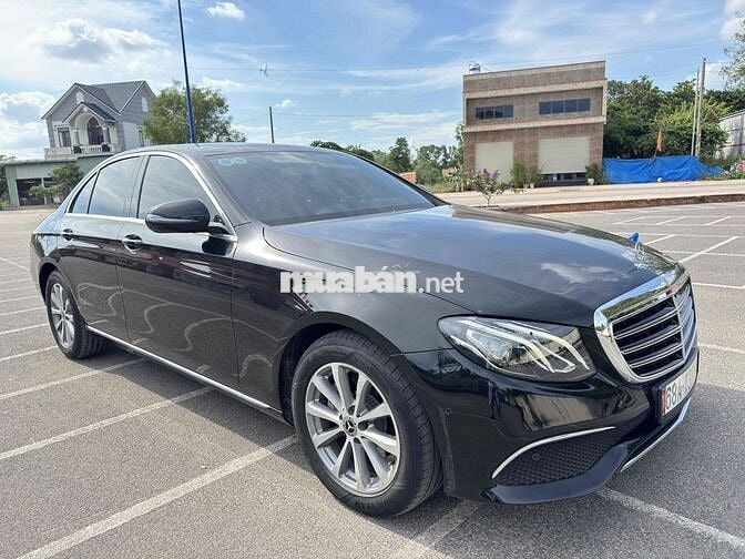 Mercedes Benz E Class 2019 E200 - 60 km