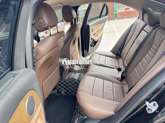 Mercedes Benz E Class 2019 E200 - 60 km