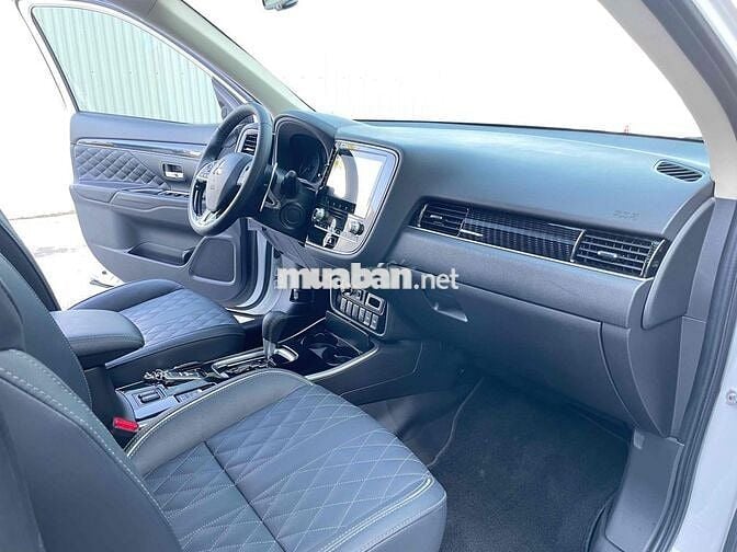 Outlander đk 2024 bản premium cao cấp