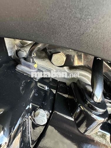 xe mới dọn ken đầu nồi chưa rớt cần tiền bán gắp