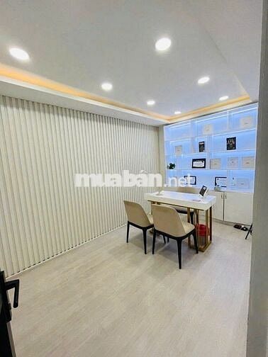 Cho thuê nhà Hẻm Xe Hơi 351 Lê Văn Sỹ, Phường 13, Quận 3.