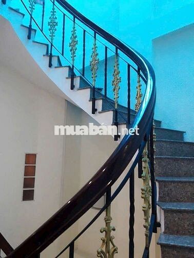 Hẻm 12m tô hiến Thành. Q10. DT: 5,5x18m. CN:104m 4 tầng. Giá 17 tỷ