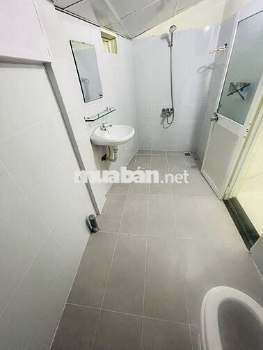 Cho thuê nhà 127m2 368/46 đường Hoàng Diệu-Đà Nẵng,xe ô tô vào đến nơi