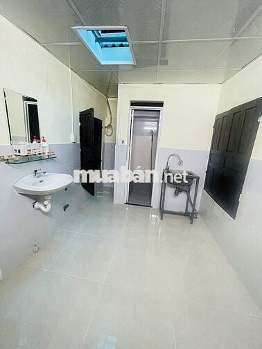 Cho thuê nhà 127m2 368/46 đường Hoàng Diệu-Đà Nẵng,xe ô tô vào đến nơi
