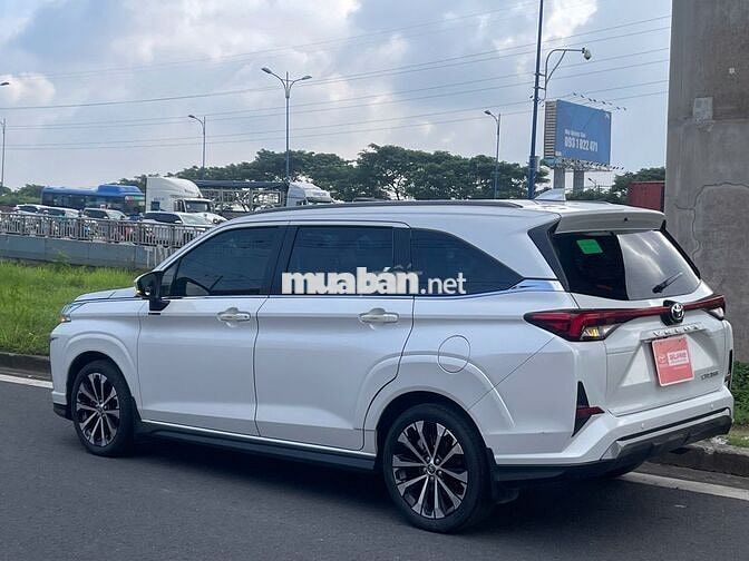 Veloz Top 2023 - Màu Trắng - Xe đẹp tại hãng