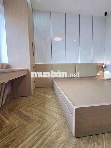 Bán gấp căn hộ Tòa Vườn Xuân 91 Nguyễn Chí Thanh. DT 94m gồm 3pn, 2wc.
