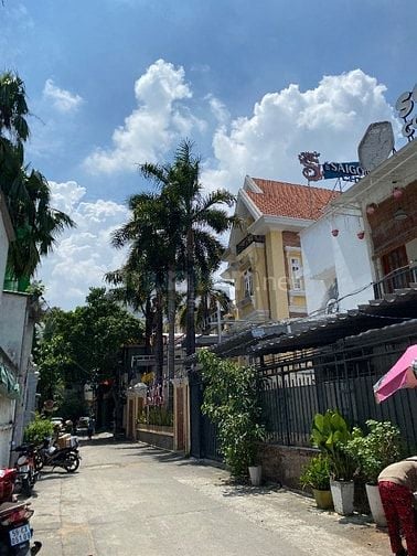 Cho thuê nhà 10x17m ngay Ksan Tân Sơn Nhất, Giá 65tr