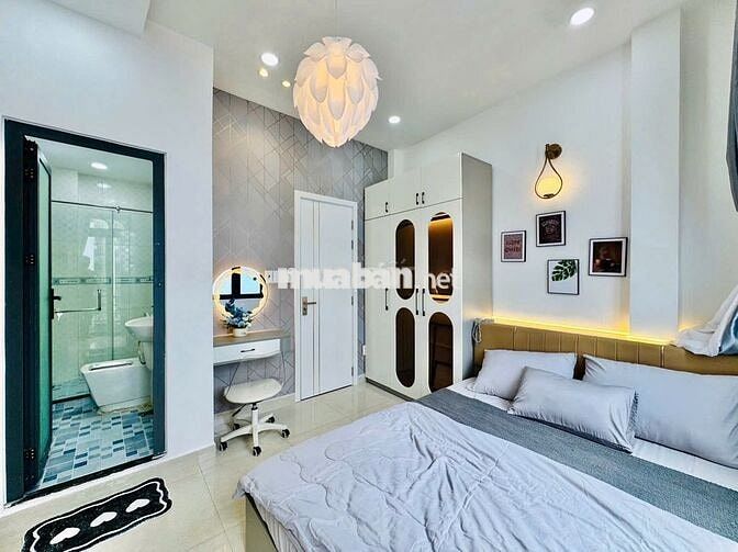 HÀNG HIẾM , MẶT TIỀN ĐƯỜNG KINH DOANH MUA BÁN NHỘN NHỊP SẦM UẤT