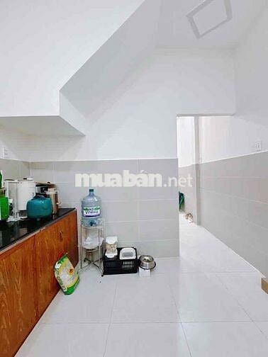 NHÀ 2 TẦNG TẠI TÔN THẤT THUYẾT F15 Q4 - KHU DC HIỆN HỮU KHÔNG QH