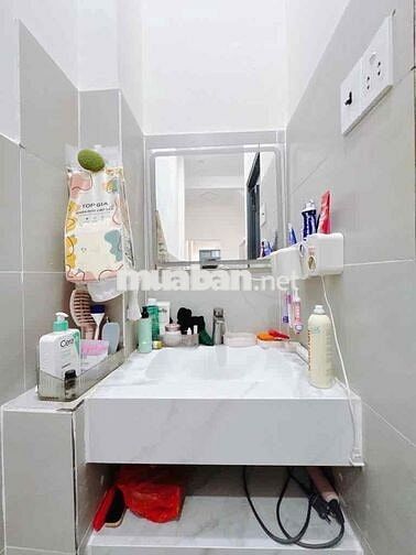 NHÀ 2 TẦNG TẠI TÔN THẤT THUYẾT F15 Q4 - KHU DC HIỆN HỮU KHÔNG QH