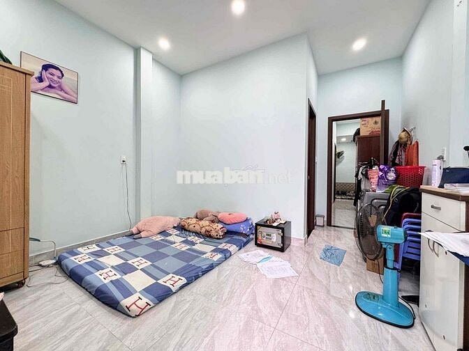 NHÀ 1 LẦU 3 PN NHÀ ĐẸP- HẺM THÔNG
