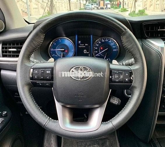 Toyota Fortuner 2022 2.4 4x2 AT - 55000 km
