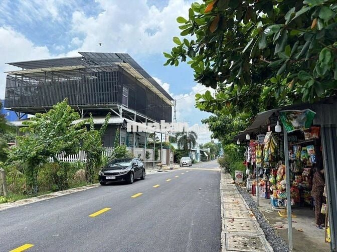 10x24m Bán lỗ giá 800TR ngay TT Củ Chi, mặt tiền đường Nguyên Văn Ni