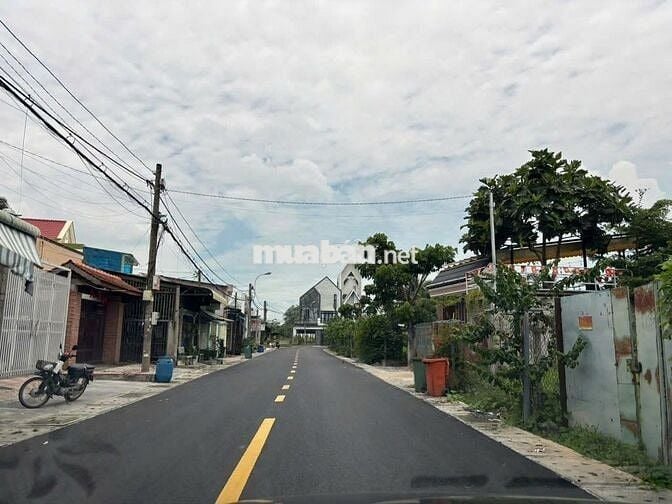 10x24m Bán lỗ giá 800TR ngay TT Củ Chi, mặt tiền đường Nguyên Văn Ni