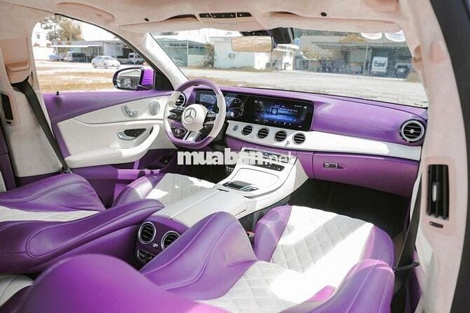 Mercedes E300 AMG 2021 màu trắng nội thất siêu đẹp