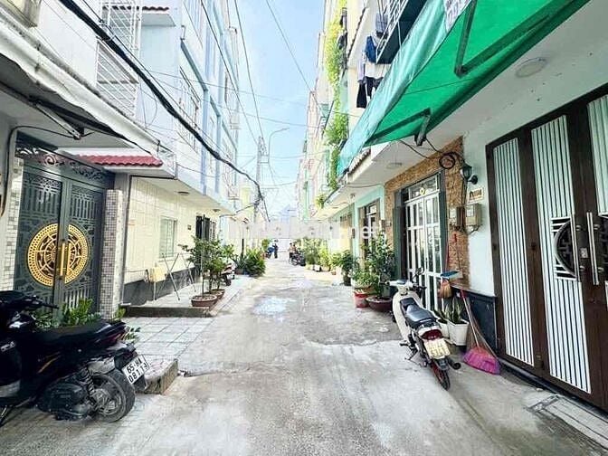 HÀNG HIẾM !!! NHÀ 3 TẦNG, MẶT TIỀN HẺM 6M, TRUNG TÂM THỊ TR