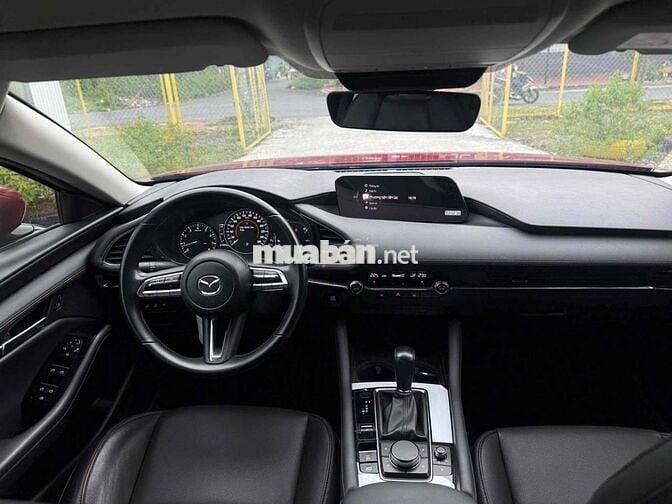 Mazda 3 2022 1.5L Luxury - 21000 km