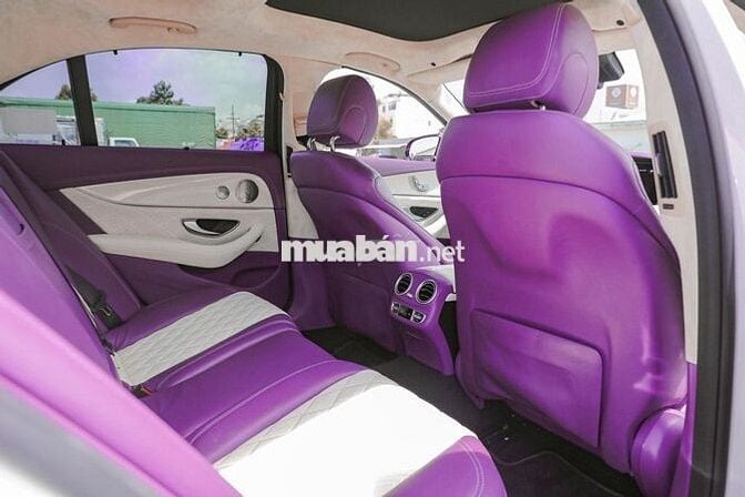 Mercedes E300 AMG 2021 màu trắng nội thất siêu đẹp