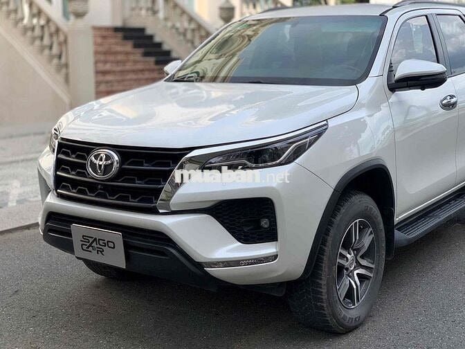 Toyota Fortuner 2022 2.4 4x2 AT - 55000 km