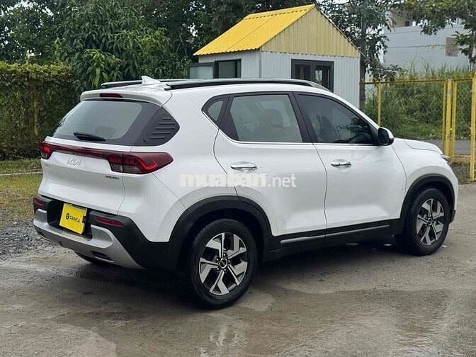 Kia Sonet 2024 1.5 Premium	 - 31000 km