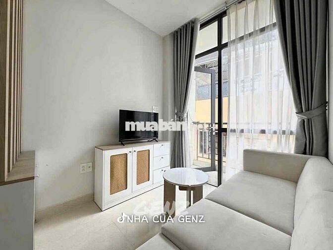 CHDV full nội thất 1pn ban công, cửa sổ cực thoáng ngay sân bay TSN