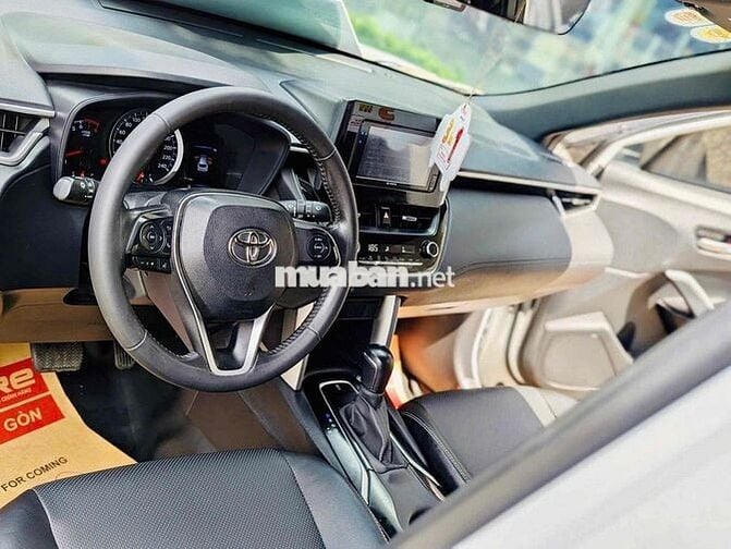 Toyota Corolla Cross trắng 1.8G 2022 xe zin