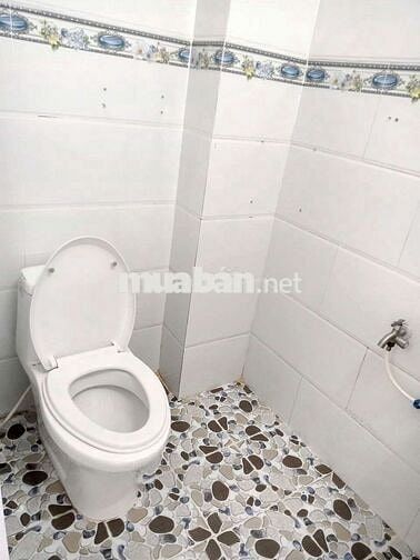 NHÀ KIÊN CỐ 2 PHÒNG NGỦ, CÁCH TRƯỜNG CĐ KINH TẾ KỸ THUẬT 5P CHẠY XE