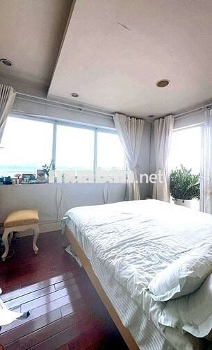 Bán gấp căn Duplex Tòa Golden Westlake Tây Hồ. DT 557m. TK 3PN, 4WC