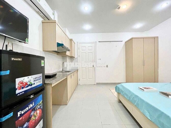 Cho thuê phòng studio cửa sổ giá rẻ giáp Quận 3 gần đại học Kinh Tế