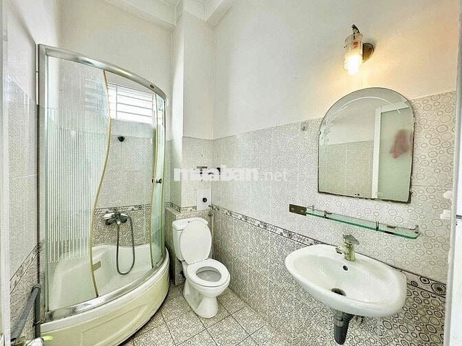 CĂN HỘ CÓ BAN CÔNG FULL NỘI THẤT NGAY TÂN BÌNH