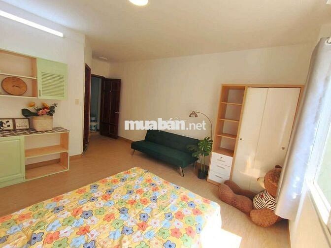 Căn hộ full nội thất cửa sổ trời đường Hoàng Hoa Thám Tân Bình