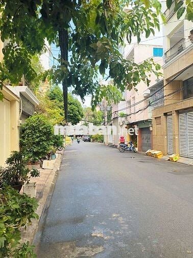 Căn hộ full nội thất cửa sổ trời đường Hoàng Hoa Thám Tân Bình