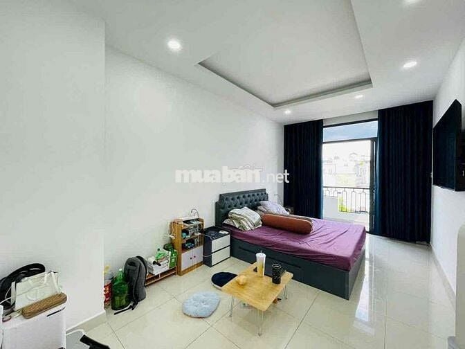 nhà gần sát mặt tiền lê đức thọ. hẻm 1 xẹt 2 xe hơi né nhau