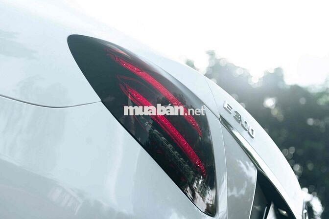 LONG ANH AUTO về Mercedes E200 Sport Limited