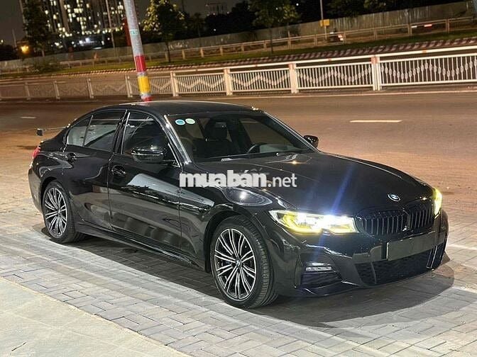 BMW 3 Series 2022 330i M Sport - 18000 km Bank 90%