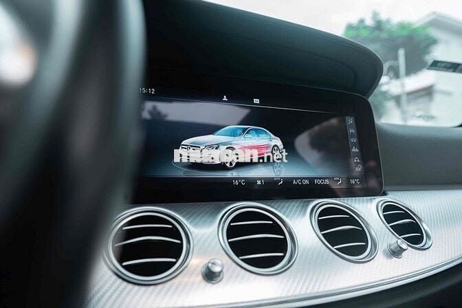 LONG ANH AUTO về Mercedes E200 Sport Limited