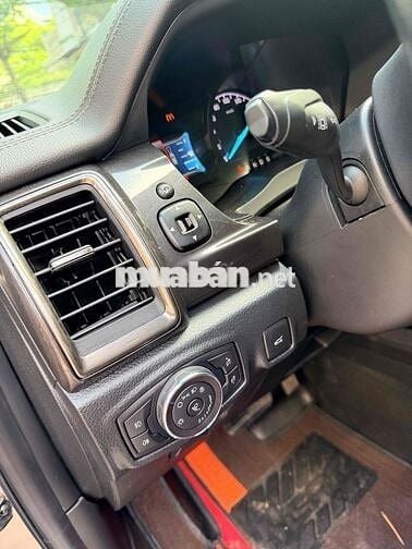 Ford Everest 2020 Titanium 2.0L 4x4 AT full xe zin