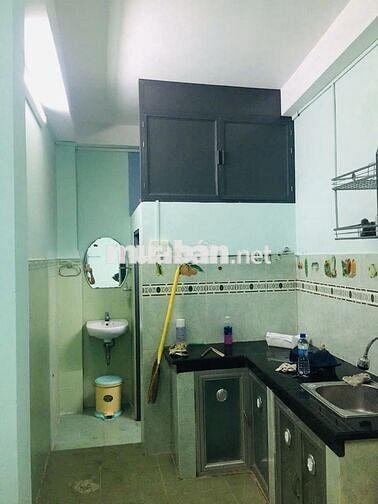 Bán nhà CMT8 21M2, HXH cách 10m, nhỉn 2 tỷ