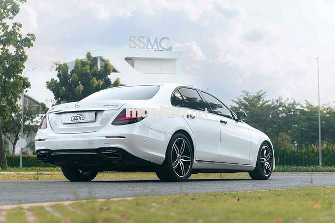 LONG ANH AUTO về Mercedes E200 Sport Limited