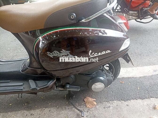 Vespa Piaggio LX Fi fun xăng 2012