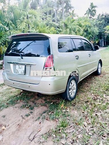 Toyota Innova 2006 G - 123 km