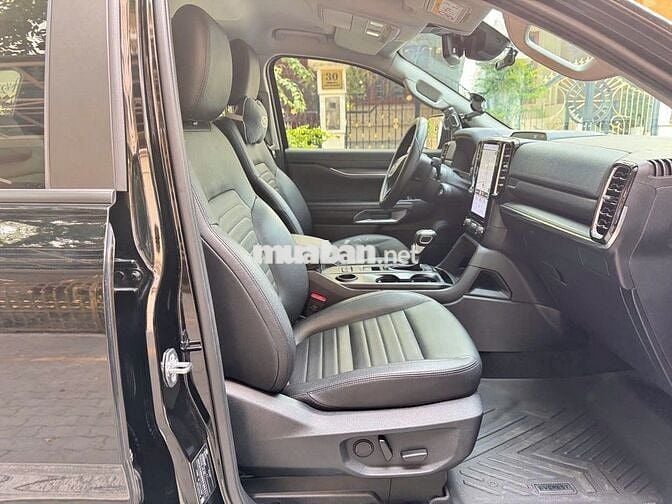 Ford Everest 2024 Sport - Nhập Thái Lan, zin 98%