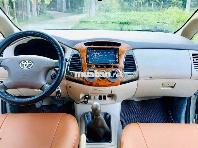 Toyota Innova 2006 G - 123 km