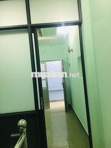 Bán nhà CMT8 21M2, HXH cách 10m, nhỉn 2 tỷ