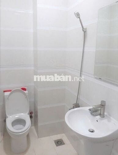 Phòng Ban công, Full Nội Thất, Ngay ĐH Huflit, Hoa Sen, Bách Khoa